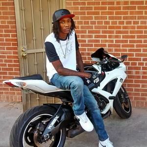 Meet your Posher, Malik